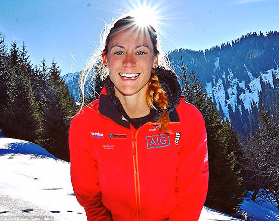 Được biết, cuộc hành trình của cô nàng sẽ bao gồm các điểm đến như Palestin, Kosovo và Đài Loan. Hiện tại cô đã du lịch 180 nước chỉ trong 15 tháng.