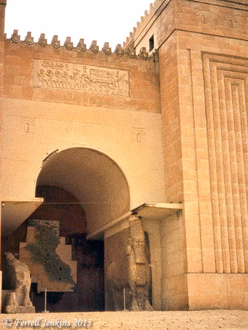 Các bức phù điêu có đặc điểm giống nghệ thuật kiến trúc Ai Cập cổ đại. Ảnh: Ferrell Jenkins.