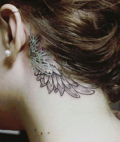 Một đôi cánh cách điệu theo phong cách Hongdam.