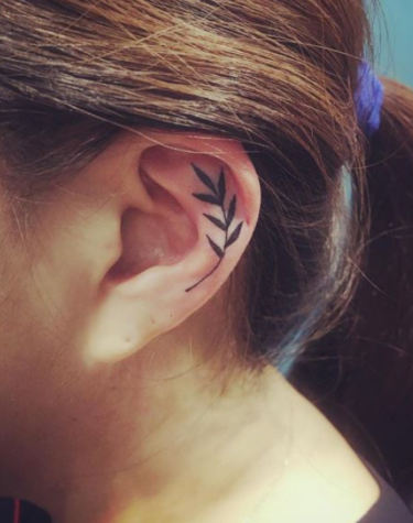 Trào lưu xăm ở mang tai đang ngày càng thu hút được sự quan tâm của giới trẻ châu Âu. Dự kiến trong thời gian tới, nó cũng sẽ được các bạn trẻ châu Á đón nhận. Ảnh: Pinterest.