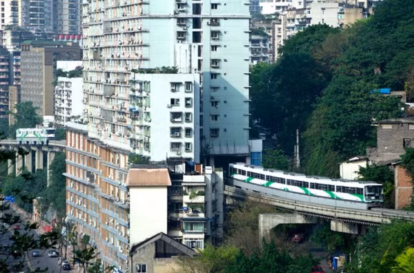 Cư dân những tòa nhà này có thể “thoải mái” bấm thang máy lên thẳng tầng nhà mình ngay khi đáp xuống ga tàu.