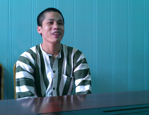 Khi xác chị P được phát hiện, hắn vẫn tới hiện trường nghe ngóng tình hình, xem khám nghiệm tử thi, giúp gia đình lo việc hậu sự cho tới khi bị mời lên công an làm việc và bị bắt. Với tội ác đã gây ra, Hồ Xuân Phú bị TAND Hải Phòng kết án tử hình.