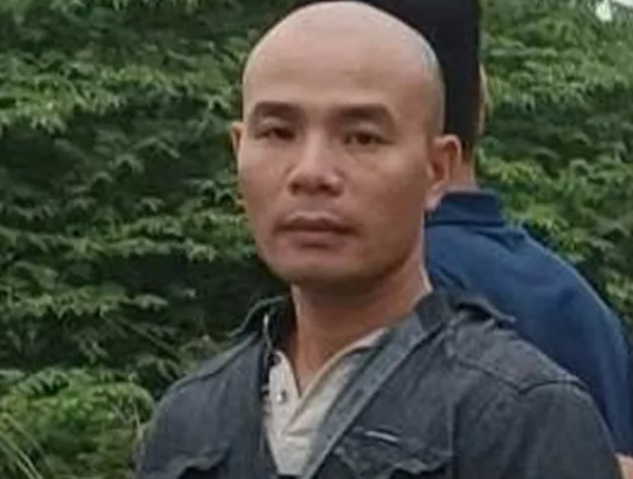 Hung Yen: Bat doi tuong cuop giat tui xach cua co gai tre