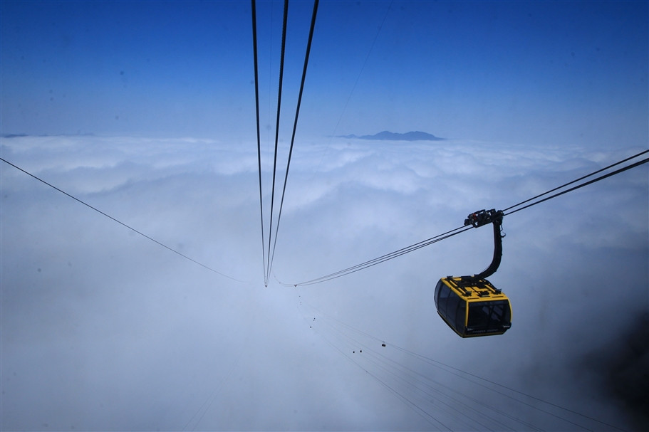 Le hoi mua dong, gia ve cap treo Fansipan giam toi 50%-Hinh-3