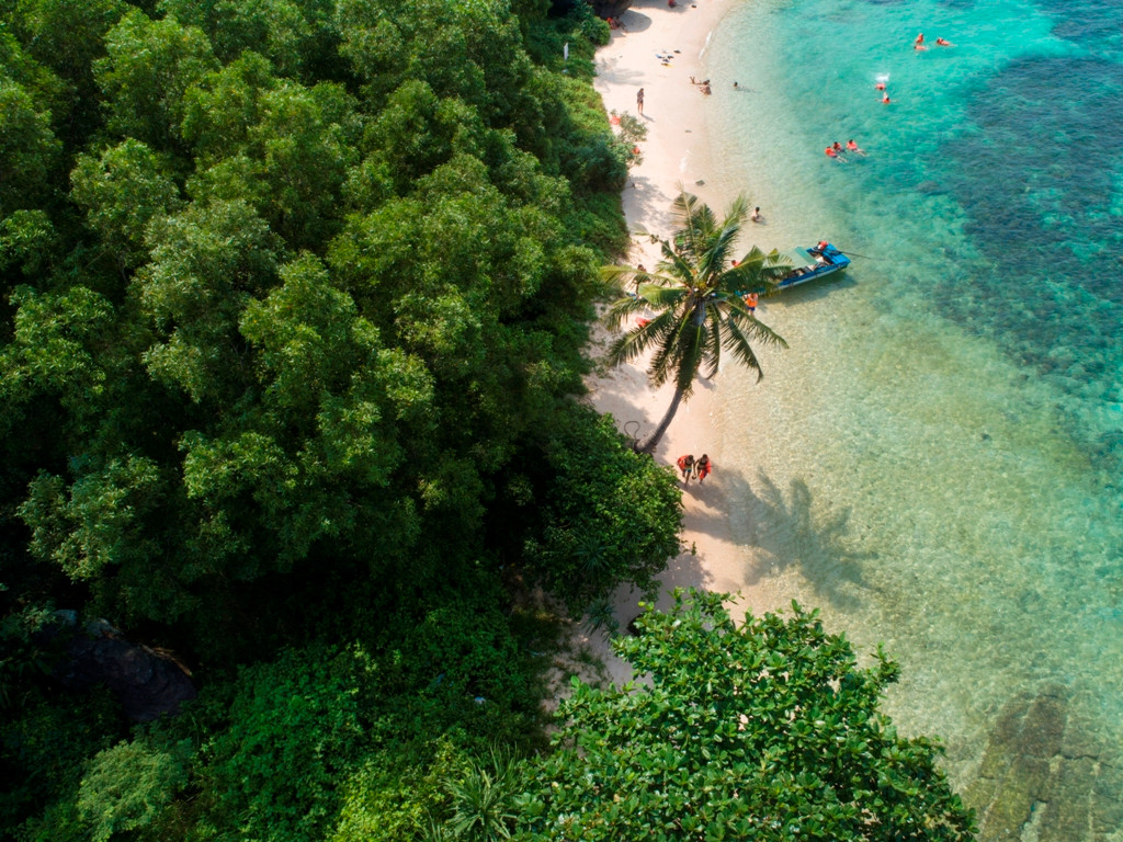 Di Phu Quoc cuoi nam thoi, gia ve cap treo chua bao gio hap dan den the-Hinh-3