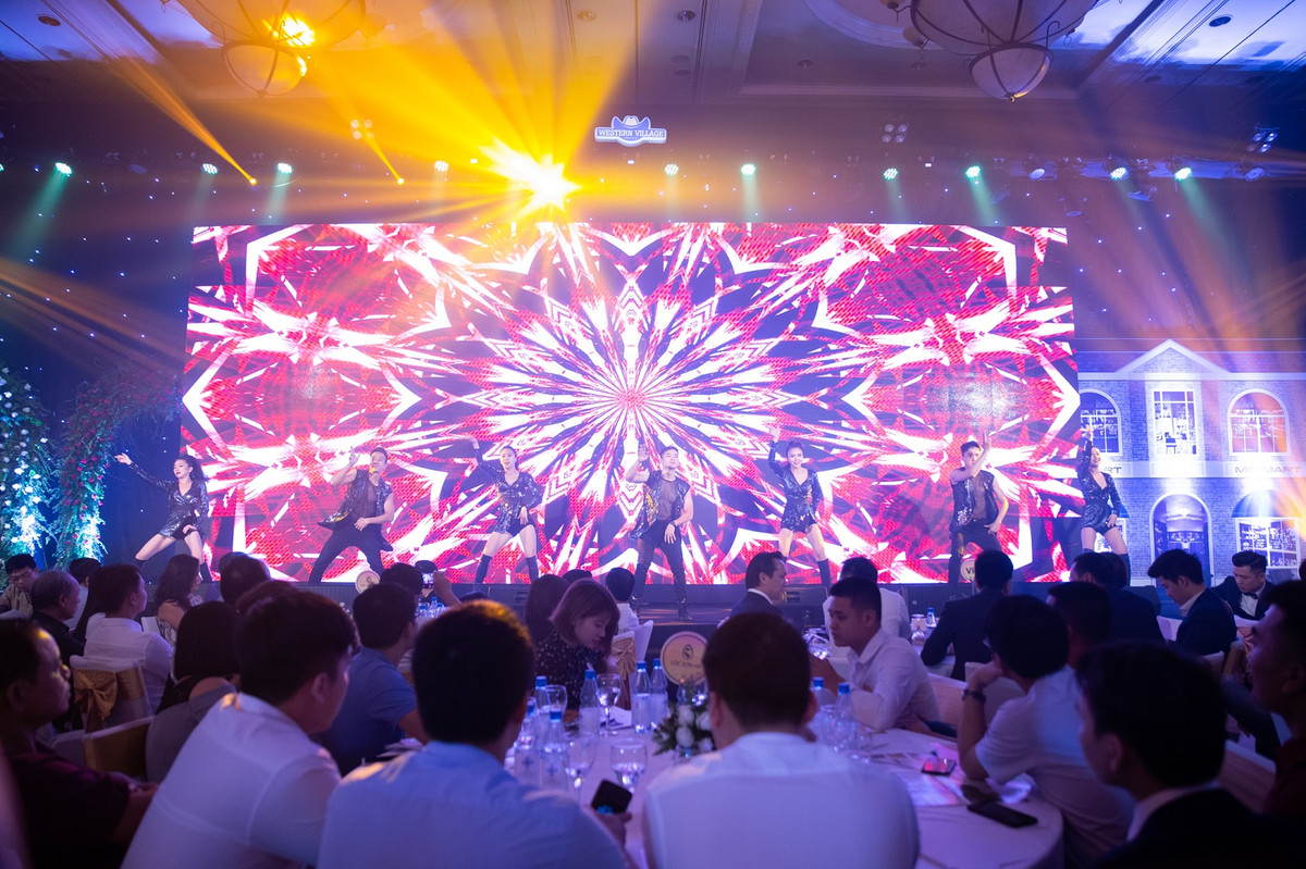 Western Village – FLC Quang Binh tiep tuc hut manh dong tien-Hinh-3