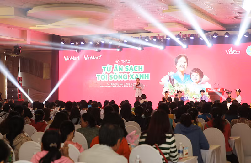 2.000 nguoi tham gia chuoi su kien “Tu an sach den song xanh” tai TP.HCM-Hinh-2