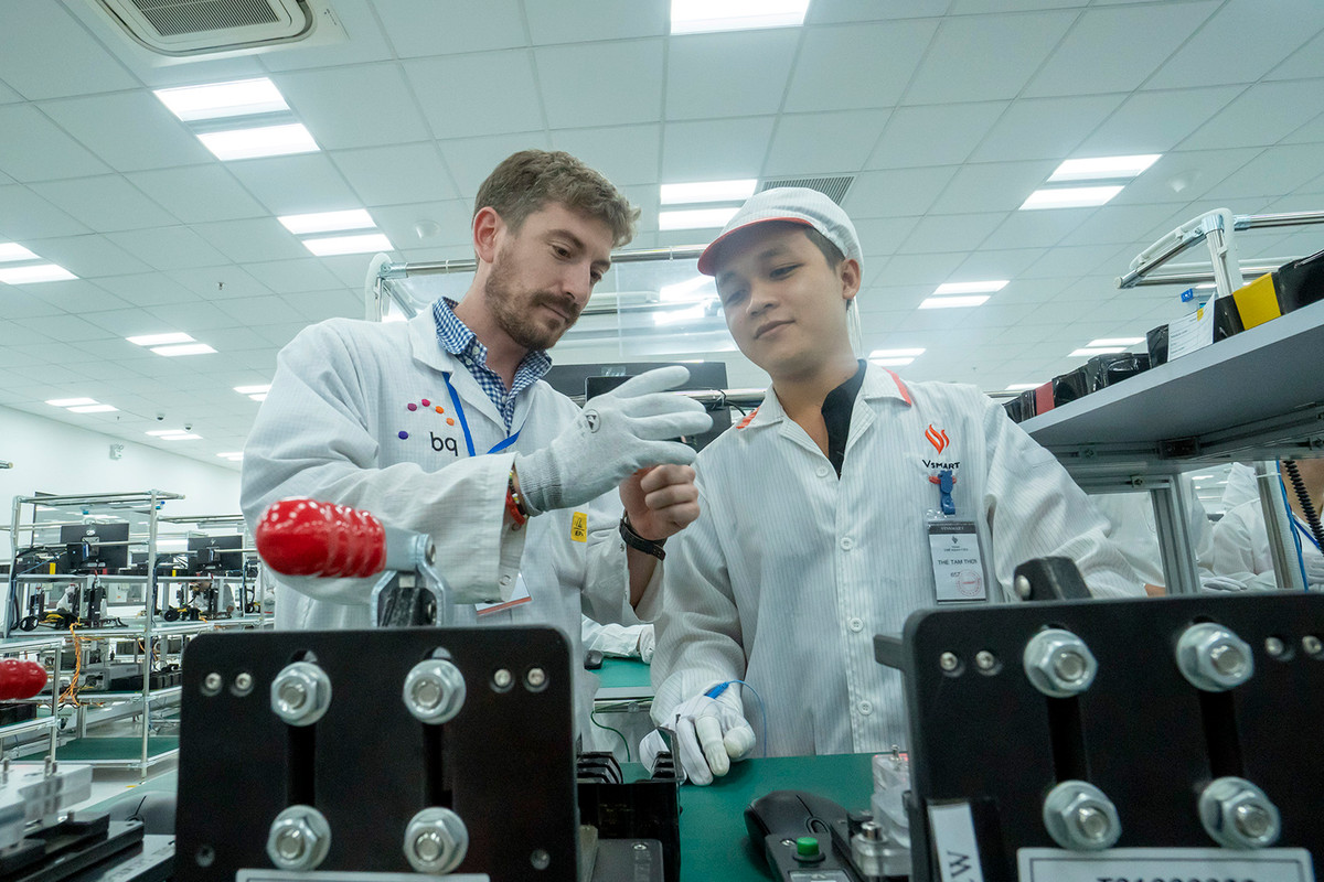 Vingroup ra mat dien thoai thong minh Vsmart-Hinh-2