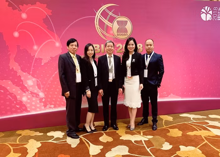 T&T Group cung YCH trao bien ban ghi nho thanh lap Trung tam tang truong thong minh-Hinh-2