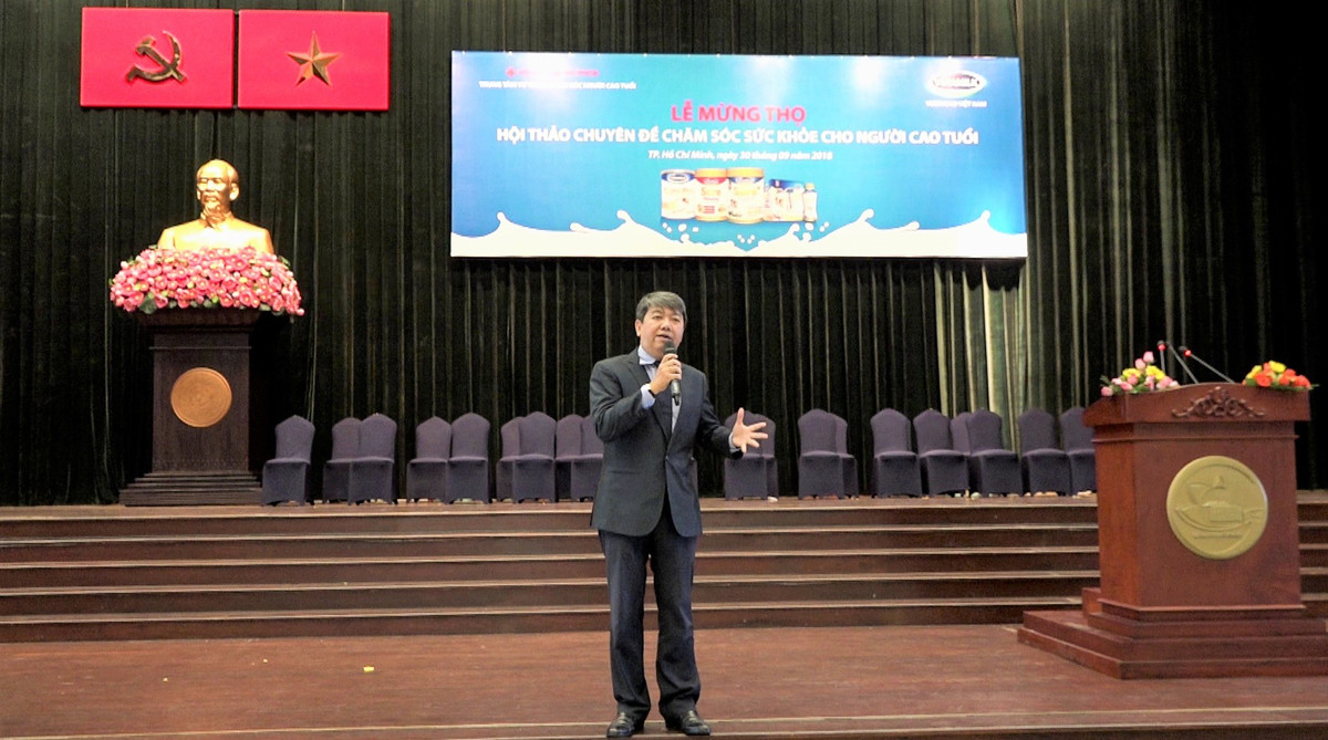 Vinamilk mung tho, cham soc suc khoe cho 1.000 nguoi cao tuoi-Hinh-7