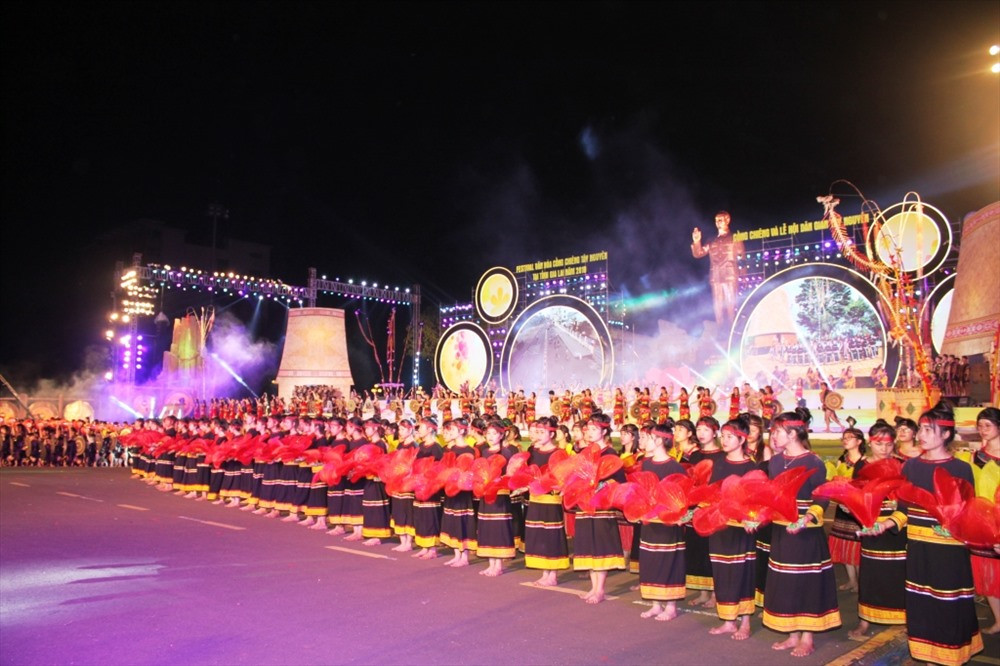 Tap doan FLC dong hanh cung Festival van hoa cong chieng Tay Nguyen 2018