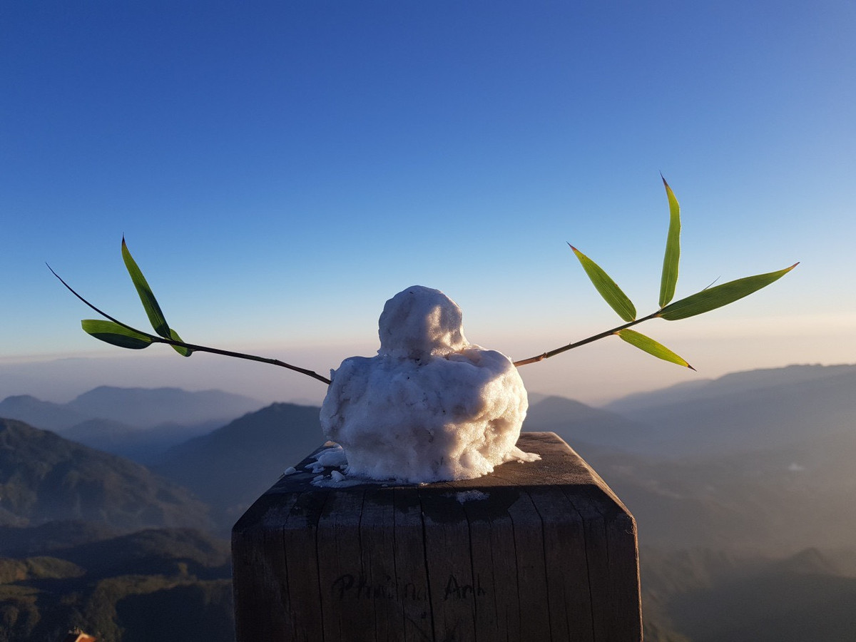 Bang gia tiep tuc xuat hien, phu kin mat chop Fansipan 3.143m-Hinh-11