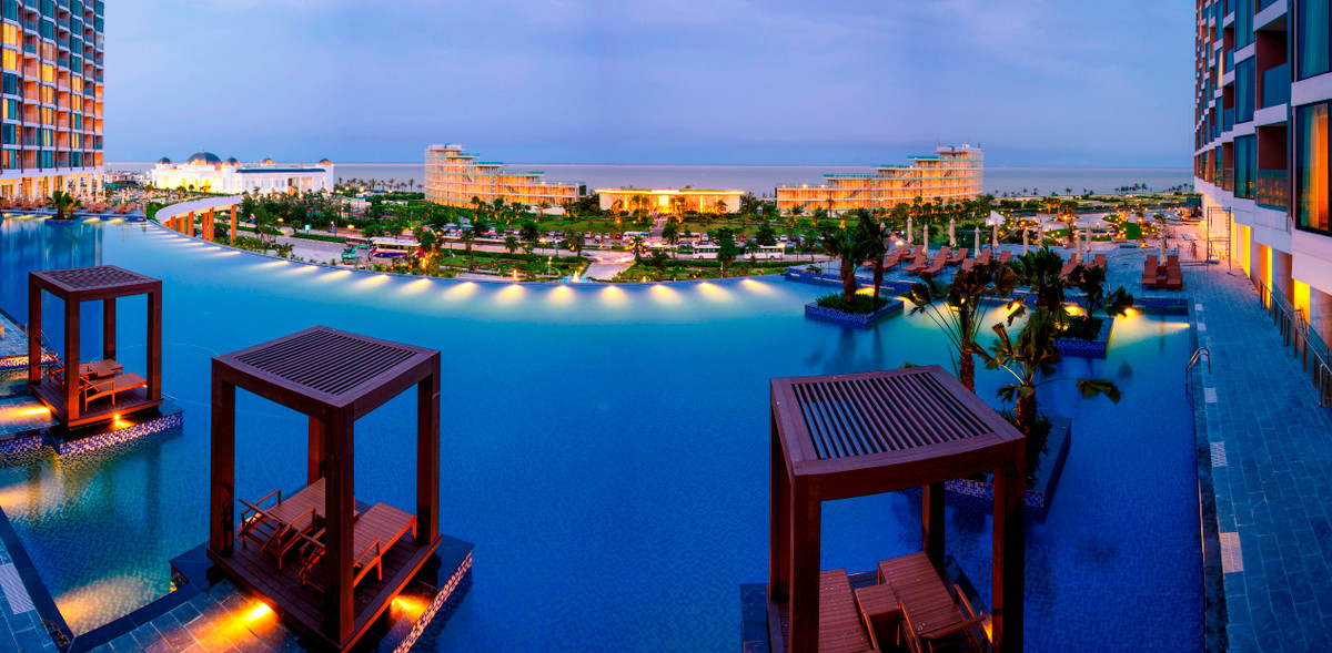 Don nam moi hoanh trang va doc dao tai resort 5 sao cua Tap doan FLC
