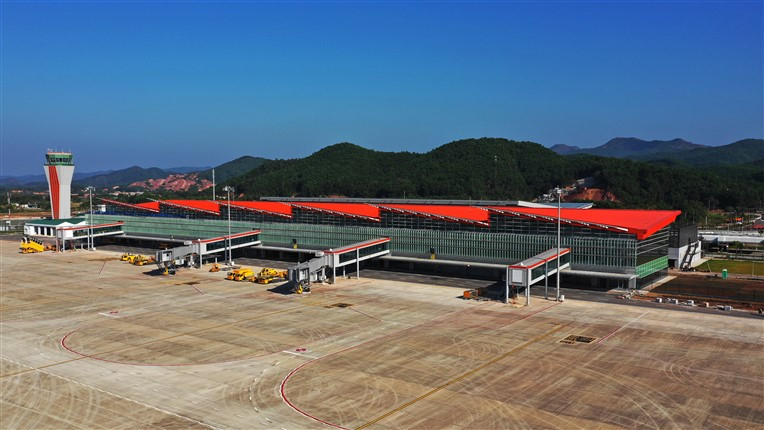 Chuyen gia Ha Lan: San bay Van Don hien dai nhat Viet Nam