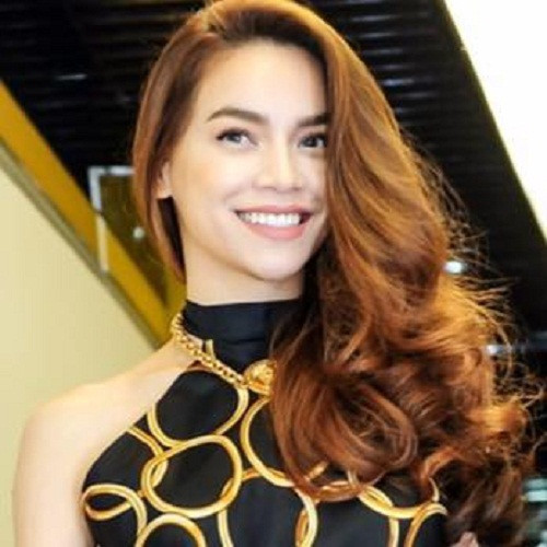 Ngoài dự án âm nhạc, Hồ Ngọc Hà còn tham gia quảng cáo cho nhiều hãng điện thoại nổi tiếng. Ảnh: Facebook Ho Ngoc Ha.