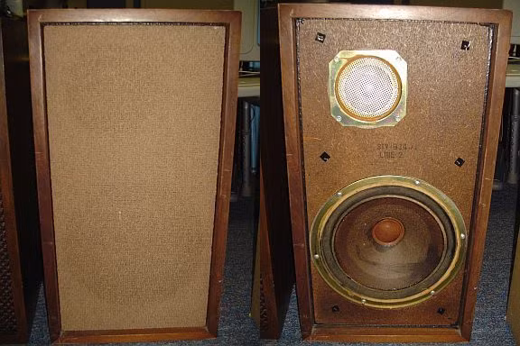 Kể từ ra đời cho đến khi khai tử, loa Loa KLH 6 luôn đứng trong top đầu bảng doanh thu của nhà sản xuất. Loa phủ hợp với nhiều loại nhạc. KLH 6 phổ biến nhất trong giai đoạn 1970 - 1980. Ảnh: The Classic Speaker.