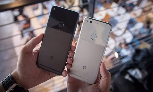 Pixel là chiếc smartphone nổi bật nhất của Google trong năm 2016. Nguồn tin rò rỉ cho thấy Google Pixel 2.0 được mong đợi trong năm 2017 sẽ mang một thiết kế đặc biệt hơn so với người tiền nhiệm. Ảnh: Androidauthority.