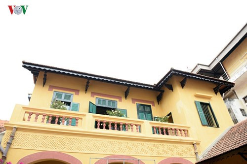 Chính tại căn nhà này, ngày 18 - 19/12/1946, Chủ tịch Hồ Chí Minh đã chủ trì Hội nghị Ban Chấp hành Trung ương Đảng mở rộng, quyết định phát động cuộc kháng chiến trên phạm vi cả nước, vạch ra đường lối cơ bản của cuộc kháng chiến và ra “ Lời kêu gọi Toàn quốc kháng chiến”.