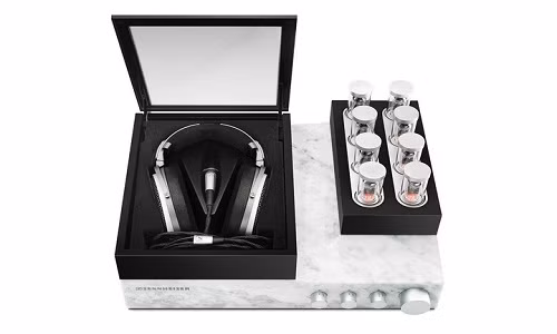 Nhắc đến những chiếc tai nghe đắt nhất thế giới không thể bỏ qua Sennheiser HE 1 với giá 50.000 USD. HE 1 được coi là truyền nhân của chiếc tai nghe huyền thoại Orpheus. Ảnh: Digitaltrends.