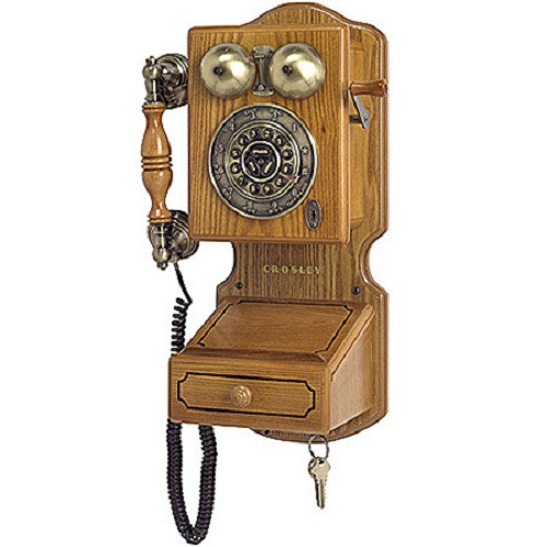 Được giới thiệu vào năm 1920, chiếc điện thoại cố định này sở hữu một tay cầm để quay số.