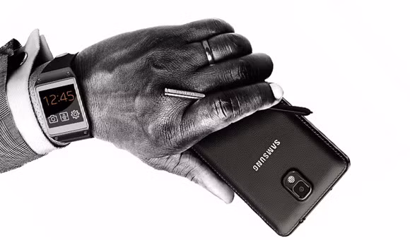 Khi mà những mẫu đồng hồ thông minh chưa được nhiều người dùng lựa chọn như hiện nay thì Samsung cần phải nâng cấp rất nhiều để chiếc smartwatch Gear S4 có được sự đón nhận từ phía người tiêu dùng. Ảnh: Cnet.