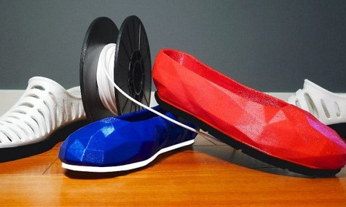 Theo dự kiến, công ty Feetz sẽ đưa thị trường 100 đôi giày 3D đầu tiên vào tháng 11/2017 tại New York. Ảnh: Moneyinc.