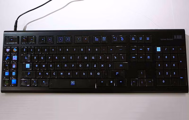 Optimus Maximus (2.400 USD - 54,38 triệu đồng).