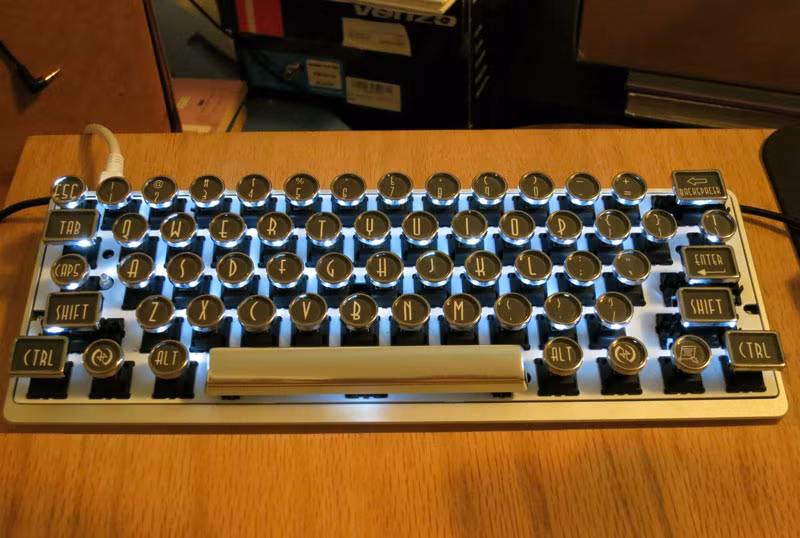 Data Mancer Custom Keyboard (1.200 USD - 27,19 triệu đồng).