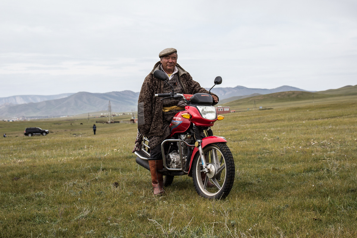 Ngac nhien cuoc song cua nguoi du muc Mong Co thoi hien dai-Hinh-13