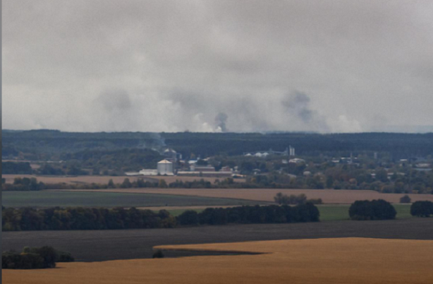  Vụ nổ xảy ra vào khoảng 3h30 sáng 9/10 gần các ngôi làng Druzhba và Avgustovk, cách thủ đô Kiev 176 km.