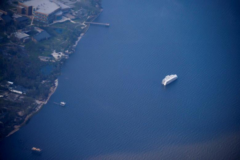 Suc tan pha khung khiep cua sieu bao Michael nhin tu tren cao-Hinh-4