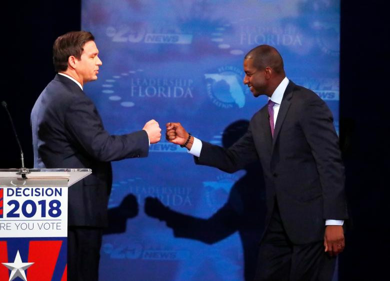 Ngày 6/11 tới, cử tri trên toàn nước Mỹ sẽ đi bỏ phiếu trong cuộc bầu cử Quốc hội Mỹ giữa nhiệm kỳ. Họ sẽ bầu lại toàn bộ 435 nghị sĩ tại Hạ viện, 35 trong tổng số 100 ghế Thượng viện và 39 thống đốc bang, vùng lãnh thổ của Mỹ. (Nguồn ảnh: Reuters)