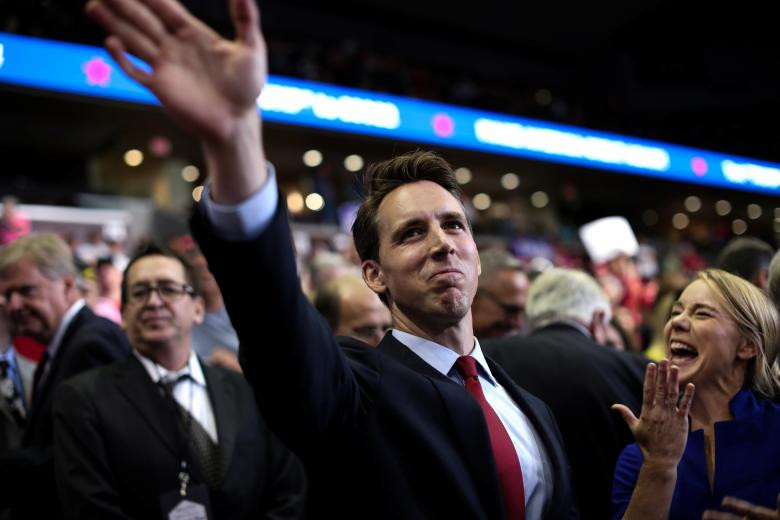 Cuộc bầu cử Quốc hội Mỹ giữa nhiệm kỳ này diễn ra trong bối cảnh Đảng Cộng hòa chiếm thế đa số tại cả Thượng viện lẫn Hạ viện và gia tăng những bất đồng sâu sắc trong nội bộ chính trị nước Mỹ.