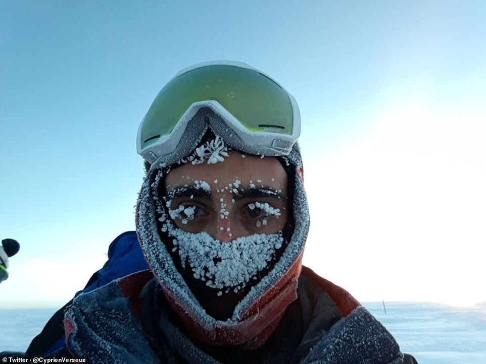 Kinh ngac cach con nguoi nau an ngoai troi o Nam Cuc-Hinh-2