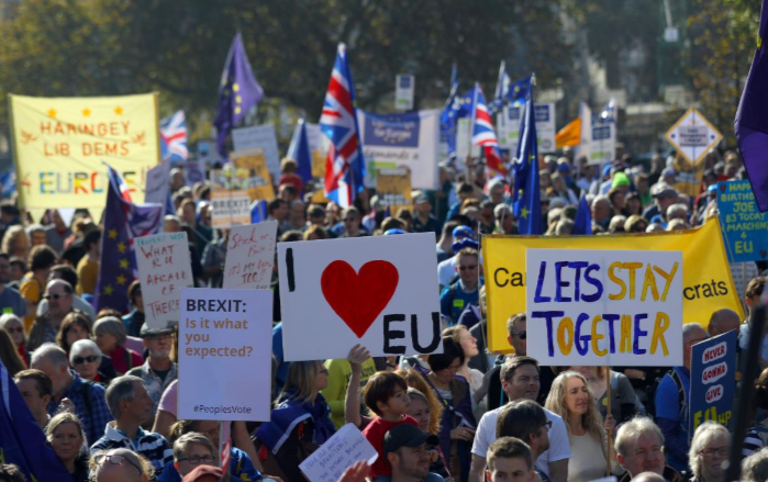 Theo các cuộc thăm dò ý kiến, nhiều người Anh đã đổi ý và muốn ở lại EU sau hai năm bỏ phiếu rời khỏi liên minh này.