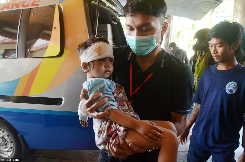 Kinh hoàng ngôi làng Indonesia bị “xóa sổ” sau thảm họa kép - Hình 10 Kinh hoang ngoi lang Indonesia bi “xoa so” sau tham hoa kep-Hinh-10