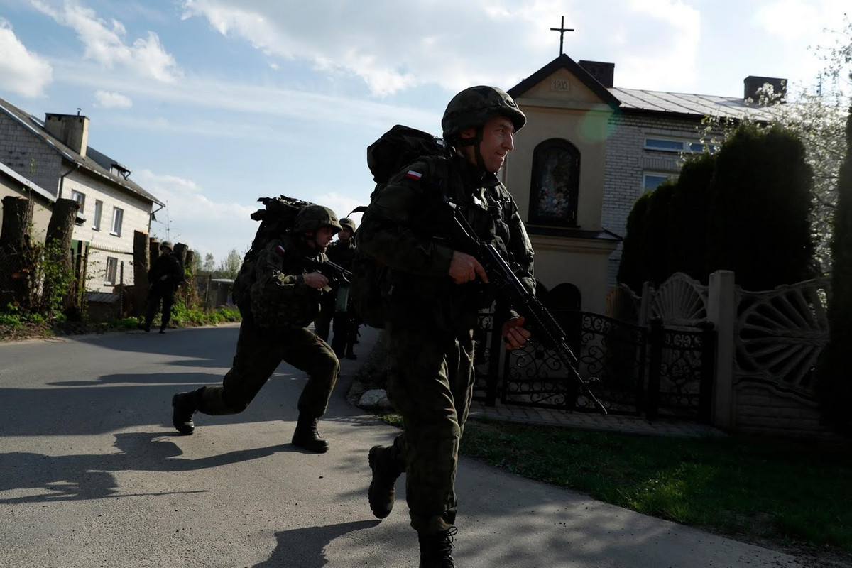 Trong năm nay, Bộ Quốc phòng Ba Lan có kế hoạch chi 153 triệu USD cho lực lượng dân quân tình nguyện này.