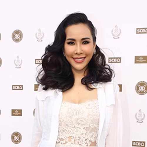 Dieu it biet ve con gai cua ty phu Thai Lan vua gap nan-Hinh-8