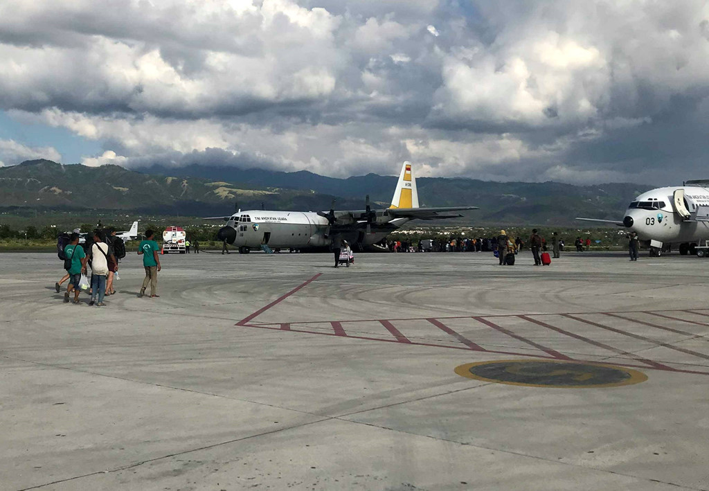 Nhung du hoc sinh Viet Nam tro ve tu tham hoa song than Indonesia-Hinh-4