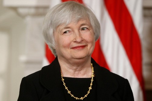 Bà Janet Yellen cũng là người có sức ảnh hưởng lớn ở nước Mỹ. Bà giữ chức Chủ tịch Cục Dự trữ liên bang Mỹ (FED) trong khoảng thời gian từ tháng 2/2014 đến tháng 2/2018. Trong thời gian tại nhiệm, bà Janet đã giúp giảm tỷ lệ thất nghiệp ở nước Mỹ cũng như tăng trưởng kinh tế ổn định.