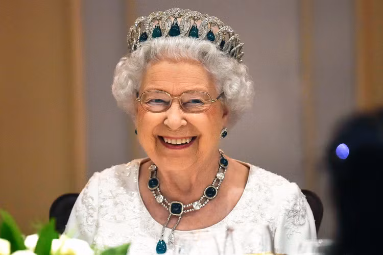 Bất kỳ dự luật nào đã được Quốc hội thông qua cũng đều phải có sự phê chuẩn của Nữ hoàng Anh mới trở thành luật. Ảnh: lragir.am.