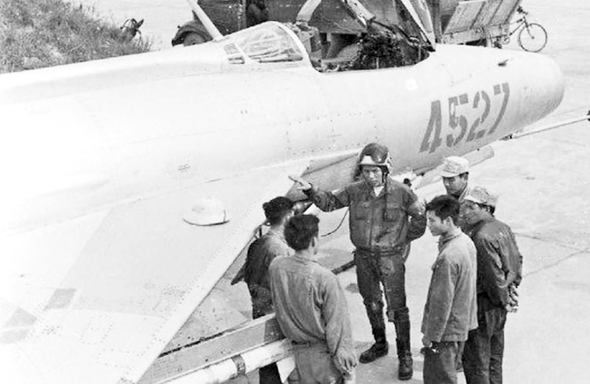 Nhung chiec MiG tren bau troi Viet (Ky 1)