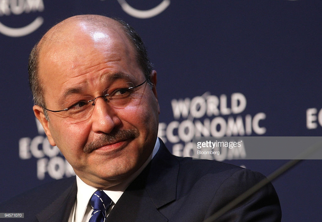 Tuy nhiên, ứng cử viên Hussein tuyên bố rút khỏi vòng bỏ phiếu thứ hai để bảo vệ sự đoàn kết của cộng đồng người Kurd. Do đó, tại vòng 2, ông Salih đã giành được 219 phiếu bầu trên tổng số 272 nghị sĩ tham gia bỏ phiếu, qua đó đắc cử tân Tổng thống Iraq và là tổng thống thứ 9 của quốc gia Trung Đông này. Ảnh: Getty.