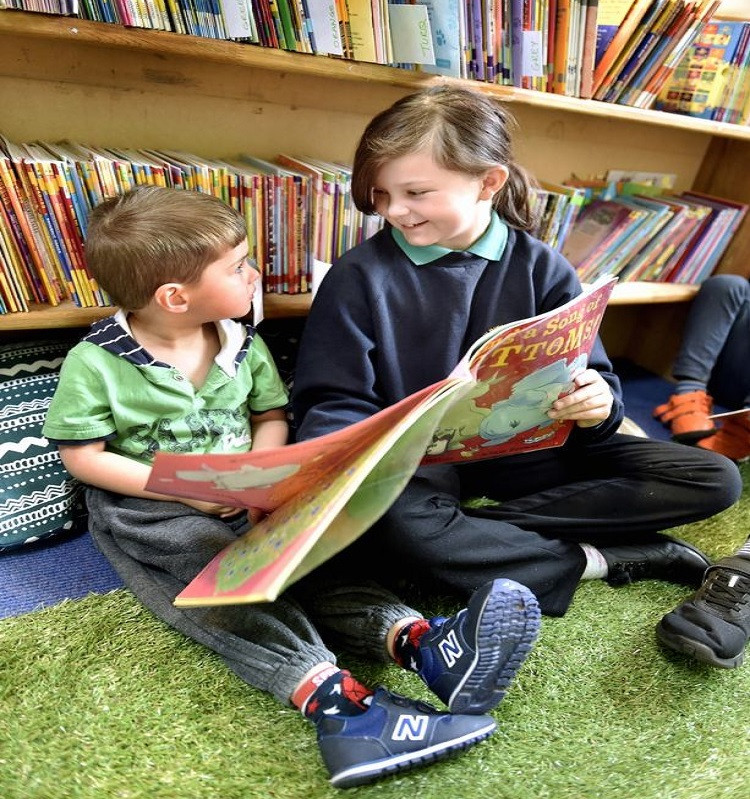 Ky la ngoi truong nho nhat nuoc Anh chi voi 6 hoc sinh-Hinh-6