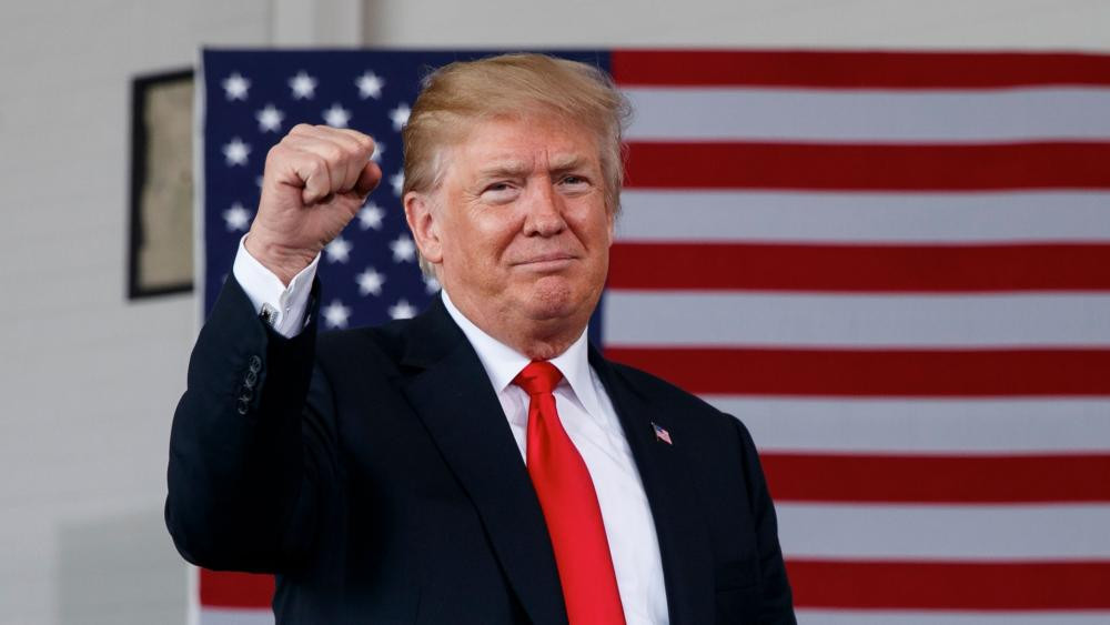 Tháng 6/2018, The Independent đưa tin, hai nghị sĩ Na Uy cho biết họ đã đề cử Tổng thống Trump cho giải Nobel Hòa bình vì những nỗ lực của ông để chấm dứt chiến tranh Triều Tiên cũng như mở ra triển vọng phi hạt nhân hóa trên bán đảo Triều Tiên. Ảnh: CNB.