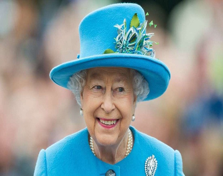 Đương kim Nữ hoàng Anh Elizabeth II, sinh ngày 21/4/1926 tại căn nhà số 17 Đường Bruton, Mayfair, thủ đô London. Bà là con gái đầu lòng của Quốc vương George VI và Vương hậu Elizabeth. Ảnh: Mental Floss.