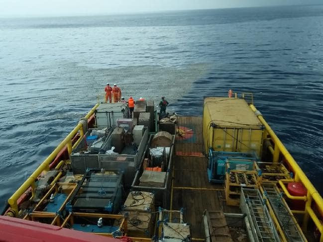 Can canh manh vo may bay cho 188 nguoi roi o Indonesia-Hinh-7