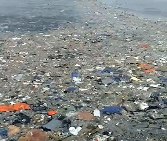 Được biết, trên chiếc máy bay rơi ở Indonesia có 188 người, bao gồm 181 hành khách, trong đó có 3 trẻ nhỏ, 2 phi công và 5 tiếp viên hàng không. 