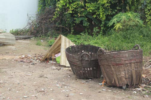 Xac tre so sinh duoc tim thay trong sot rac o Sai Gon