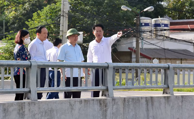 Lanh dao Ha Noi thi sat, go vuong 5 du an quan trong-Hinh-5